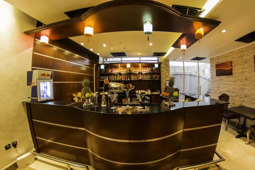 The Royal Riviera Hotel Doha Eksteriør billede