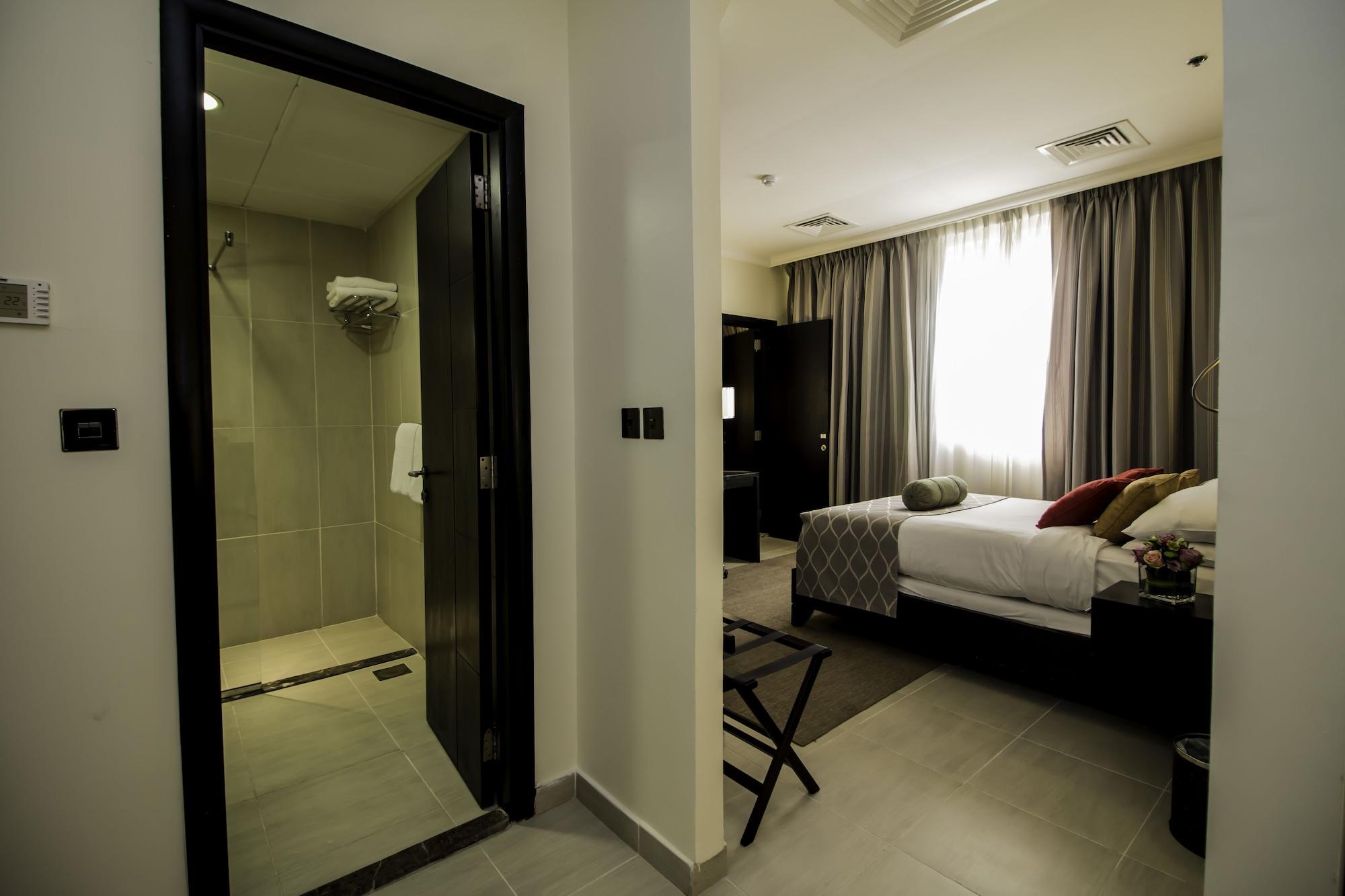 The Royal Riviera Hotel Doha Eksteriør billede