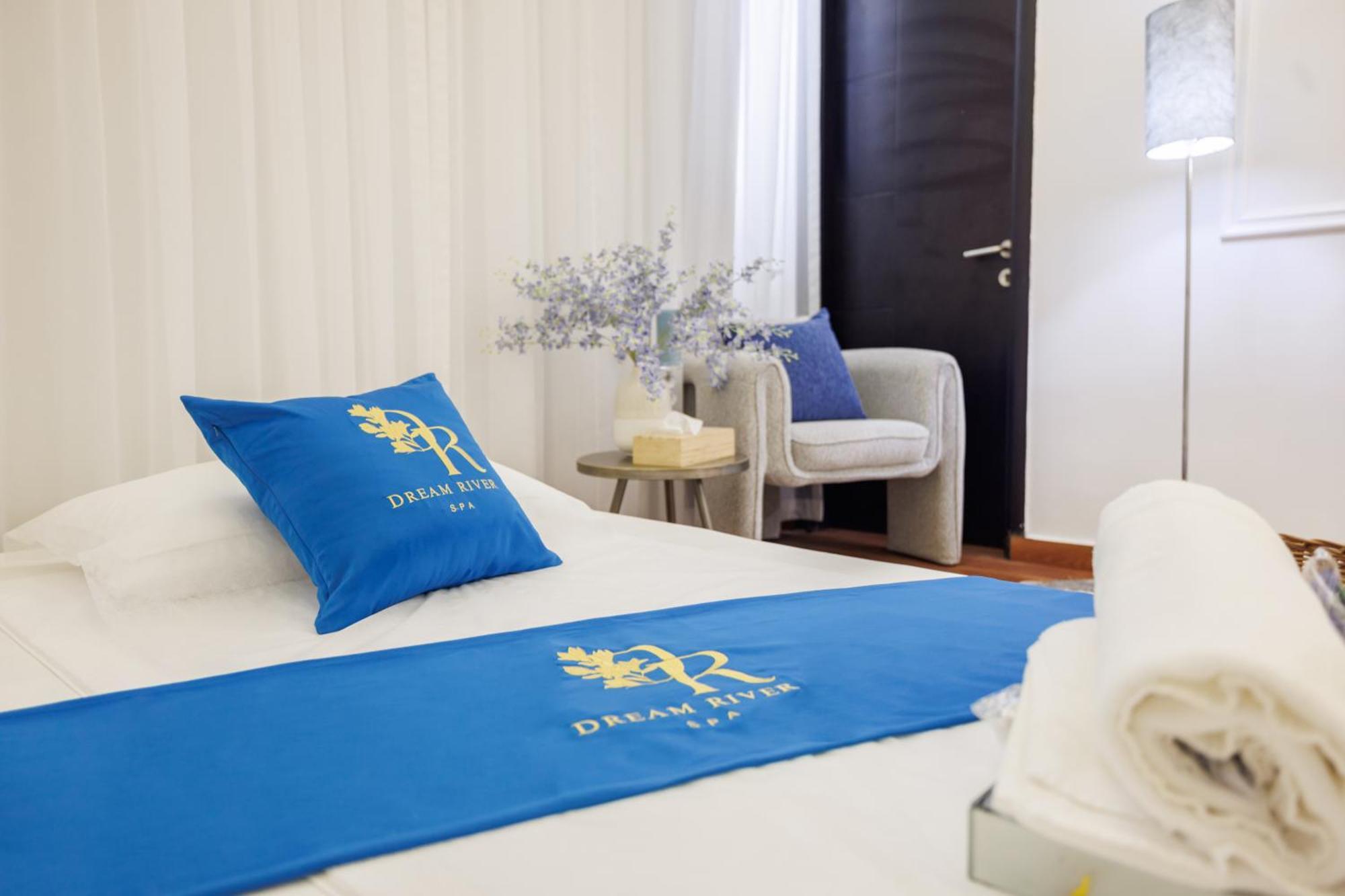 The Royal Riviera Hotel Doha Eksteriør billede