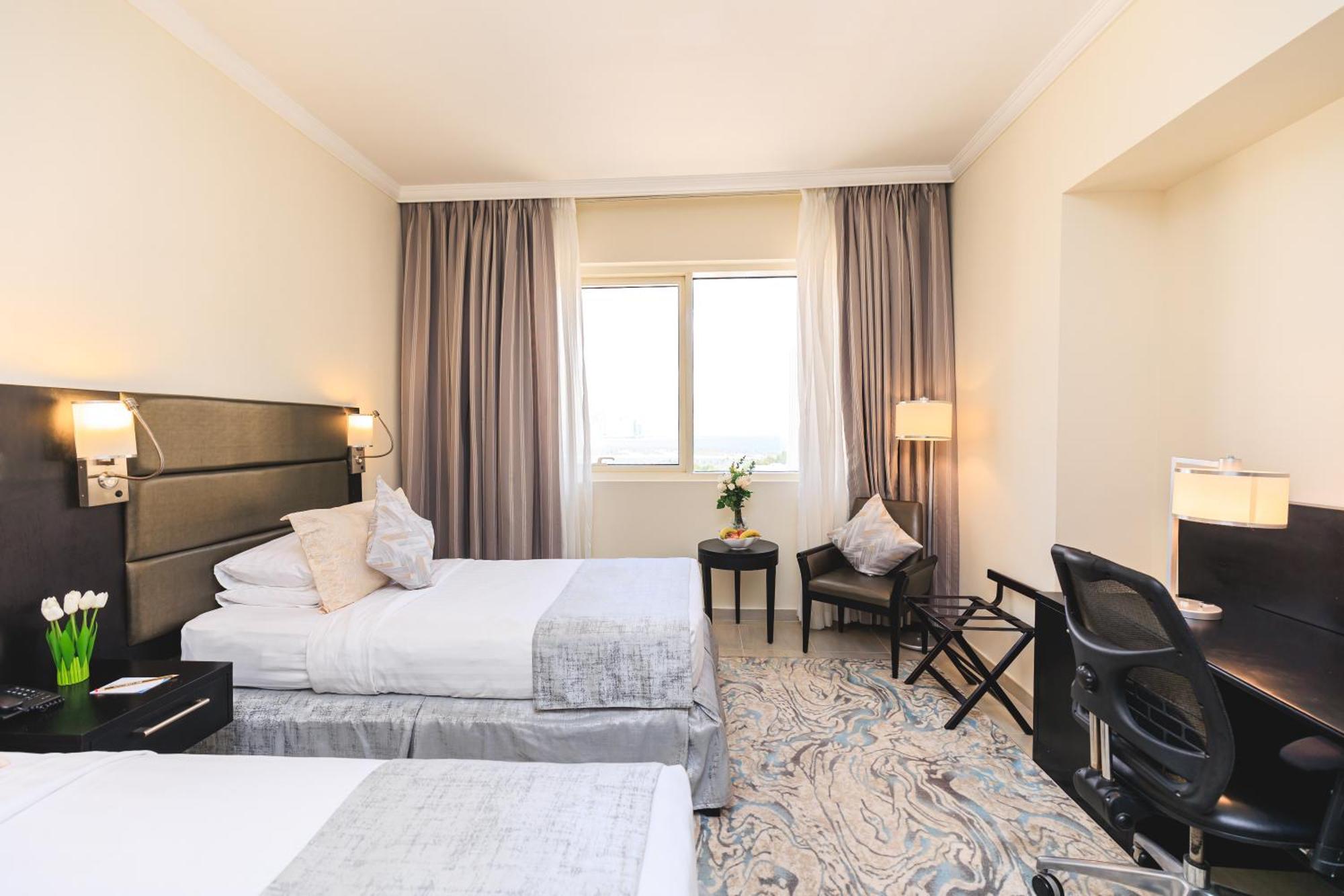 The Royal Riviera Hotel Doha Eksteriør billede