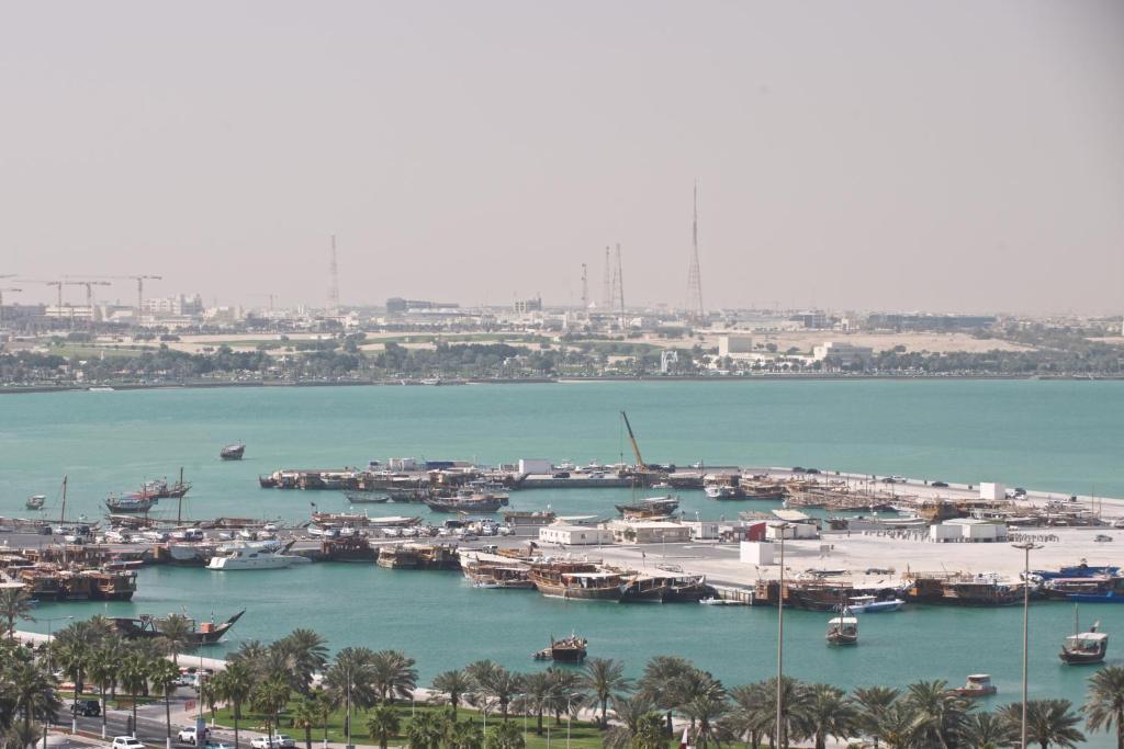 The Royal Riviera Hotel Doha Eksteriør billede